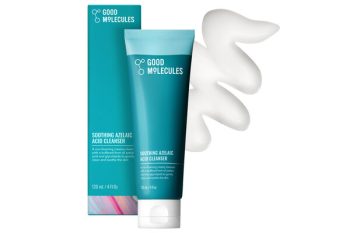 Soothing Azelaic Acid Cleanser